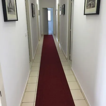 Veda Elegant بيت ضيافة