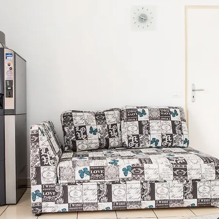 Veda Elegant Πανσιόν