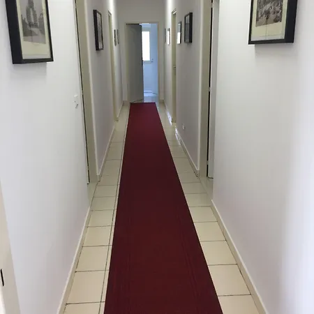 Veda Elegant بيت ضيافة