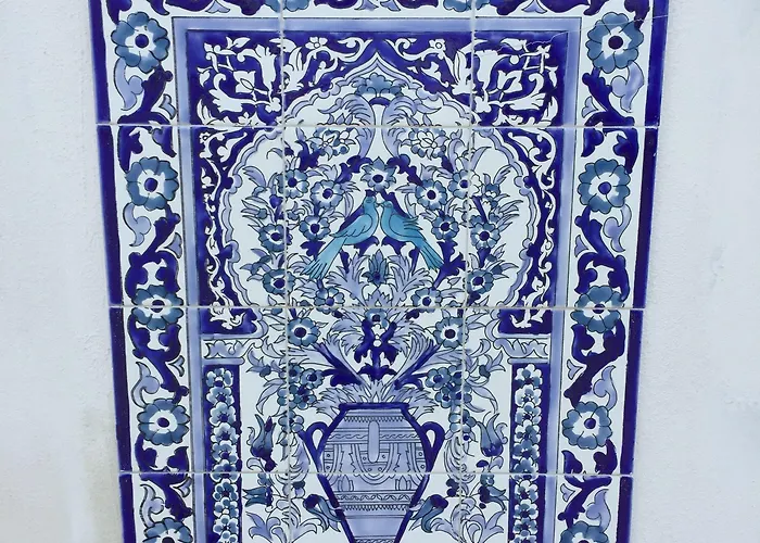 Veda Elegant Πανσιόν